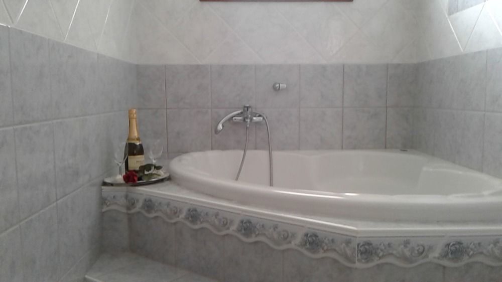 Hotel Archontiko Dimitra Вергина Екстериор снимка